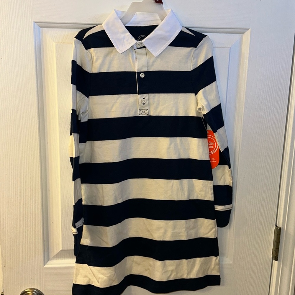 ⭐️ NWT Long sleeve rugby polo style pointed collar dress - Picture 3 of 6
